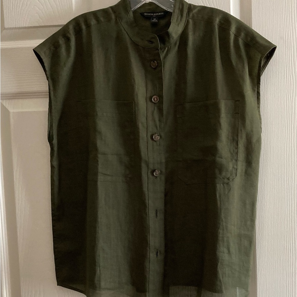 Banana Republic Dark Green Button-Up Linen Top